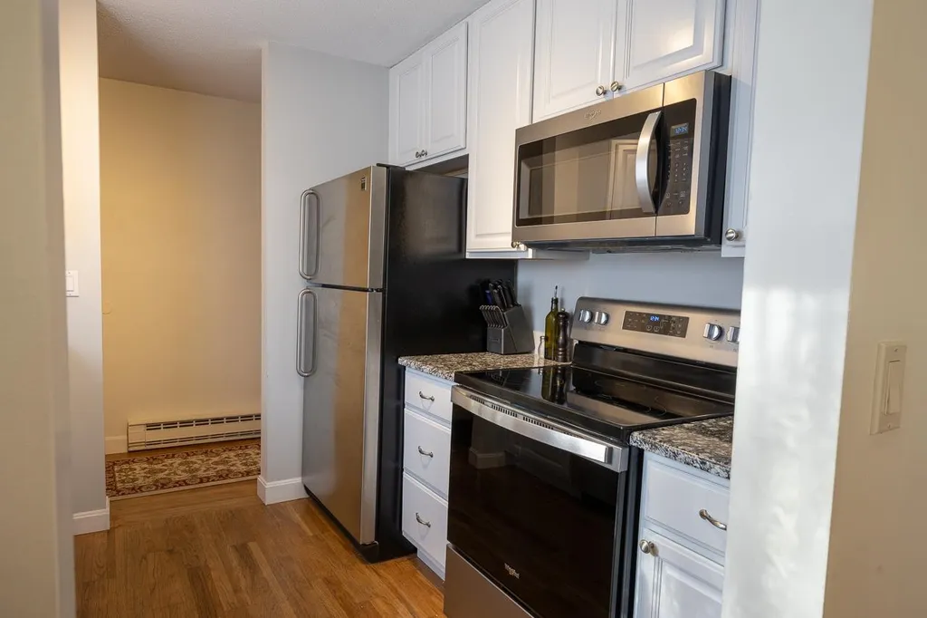 127 Brook Hollow Hanover NH 03755