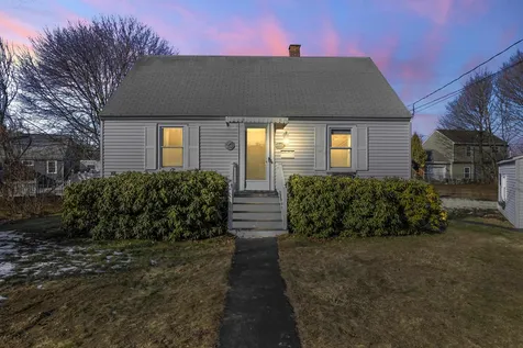 7 Sterling Road Kittery ME 03904