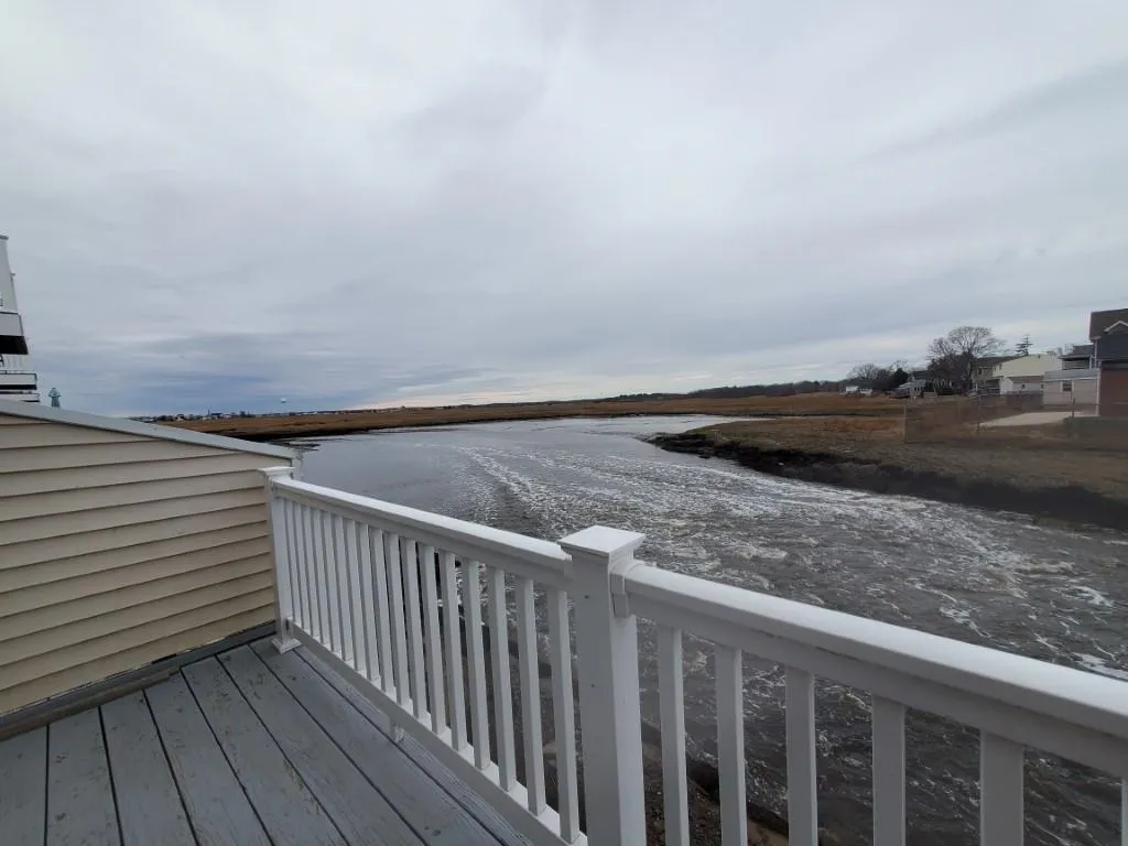 571 Winnacunnet Road Hampton NH 03842