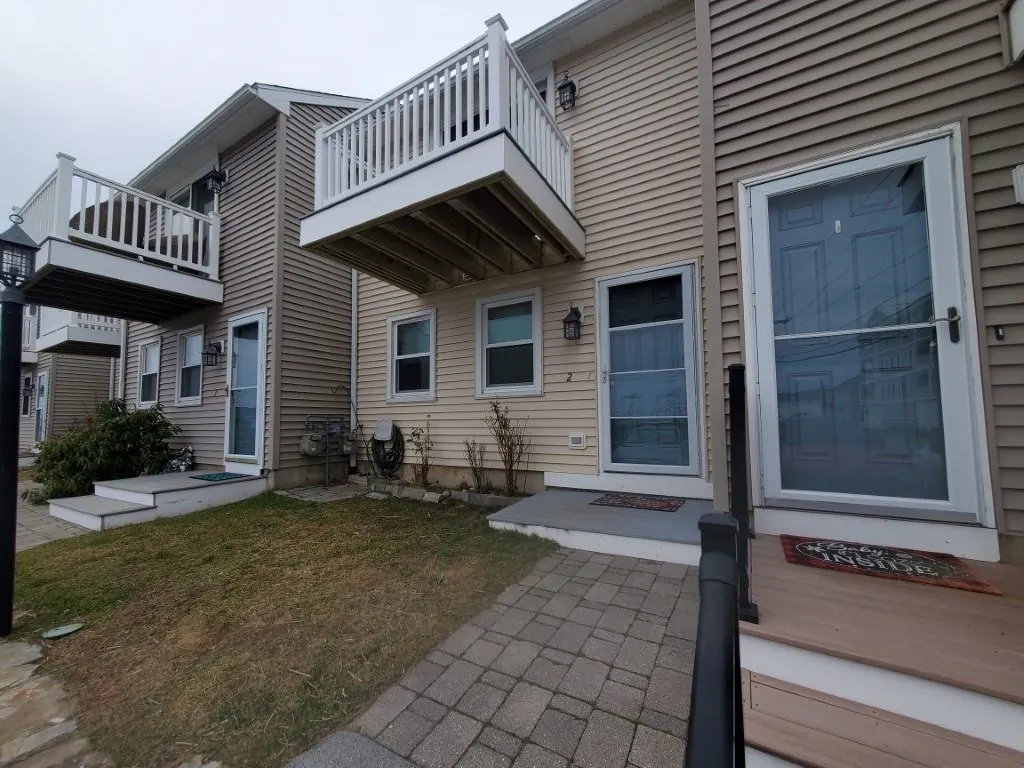 571 Winnacunnet Road Hampton NH 03842