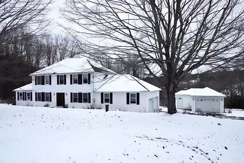 60 Pinecrest Drive Bedford NH 03110