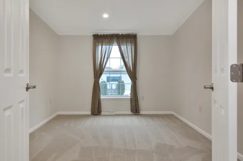24 Lisa Circle Merrimac MA 01860