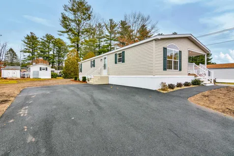 24 Lisa Circle Merrimac MA 01860