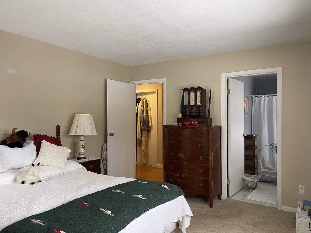 15 Rudgate Road Colchester VT 05446