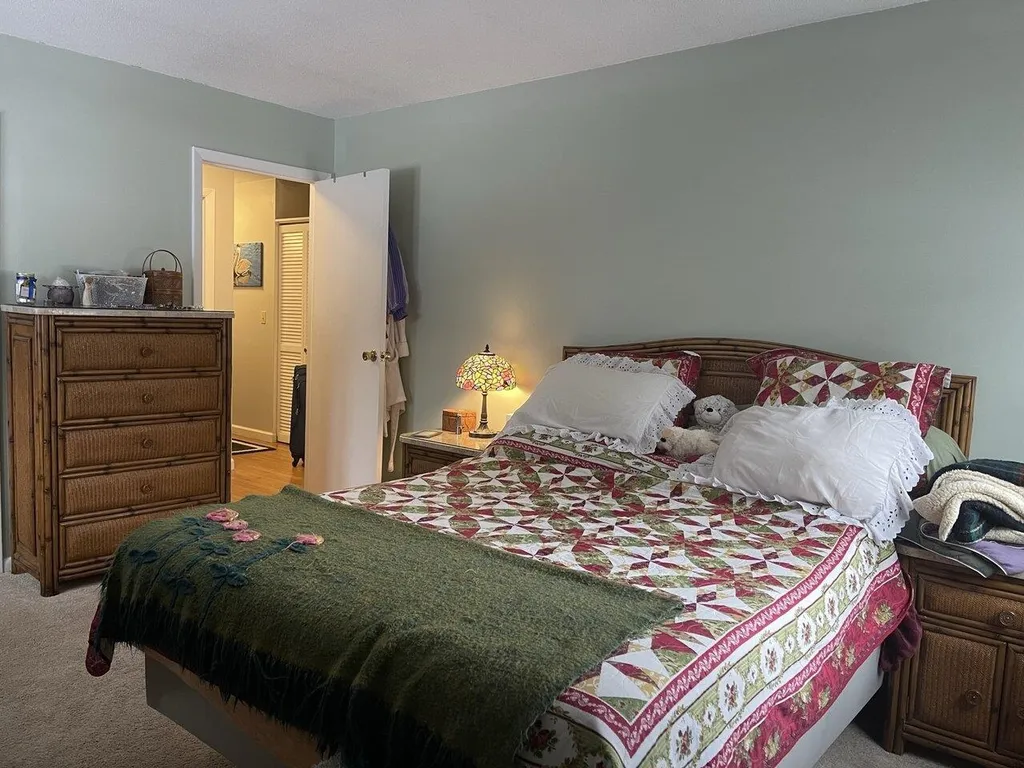 15 Rudgate Road Colchester VT 05446