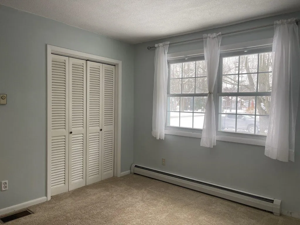 15 Rudgate Road Colchester VT 05446