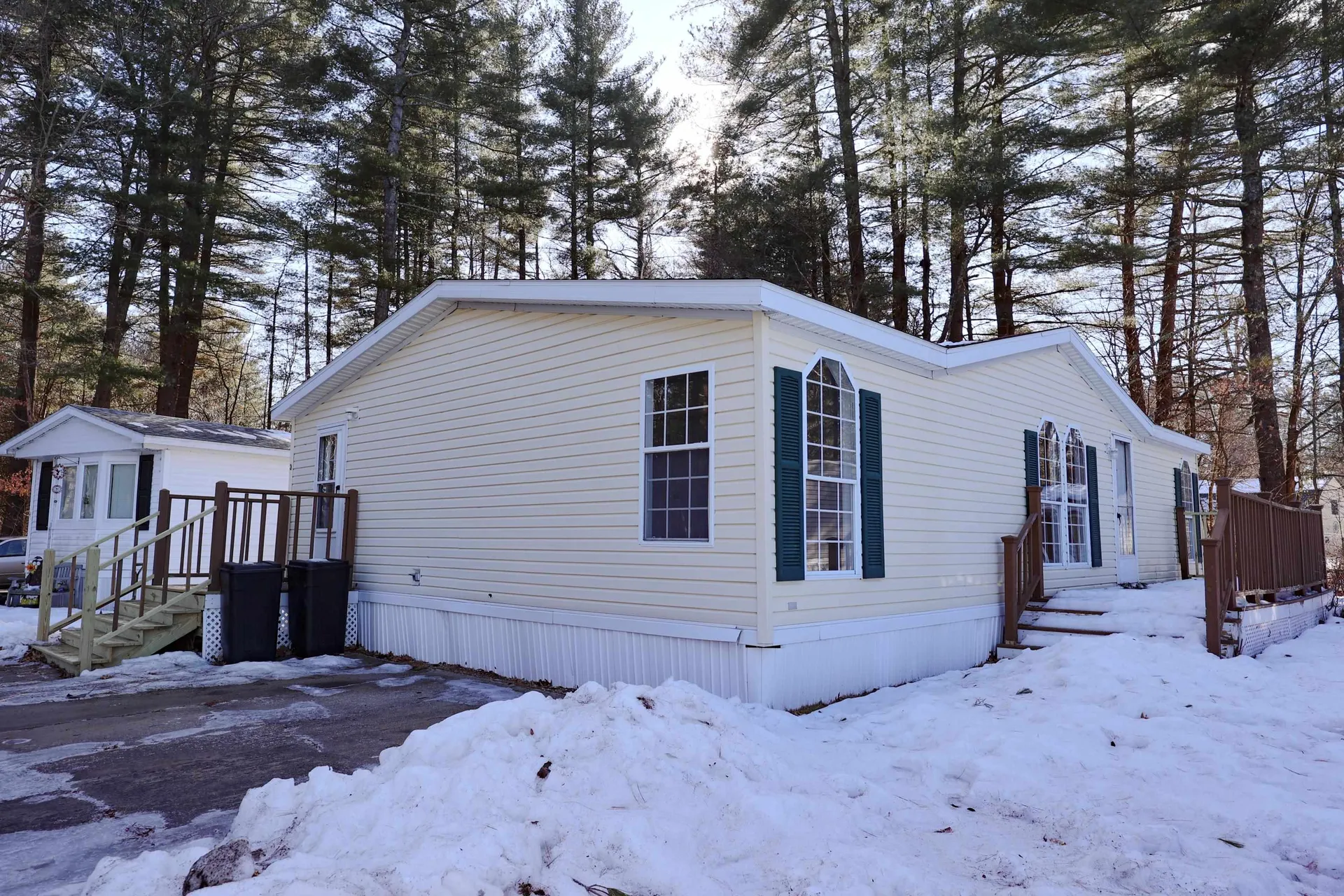 3 Robyn Court Litchfield NH 03052