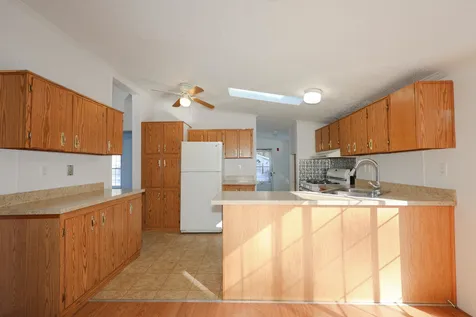 3 Robyn Court Litchfield NH 03052