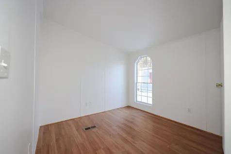 3 Robyn Court Litchfield NH 03052