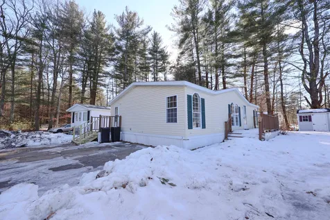 3 Robyn Court Litchfield NH 03052