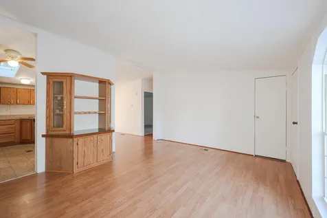 3 Robyn Court Litchfield NH 03052
