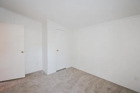 3 Robyn Court Litchfield NH 03052