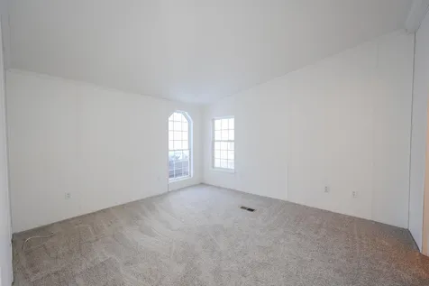 3 Robyn Court Litchfield NH 03052