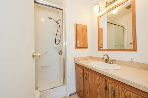 3 Robyn Court Litchfield NH 03052
