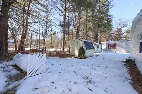 3 Robyn Court Litchfield NH 03052