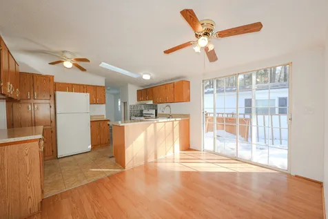 3 Robyn Court Litchfield NH 03052