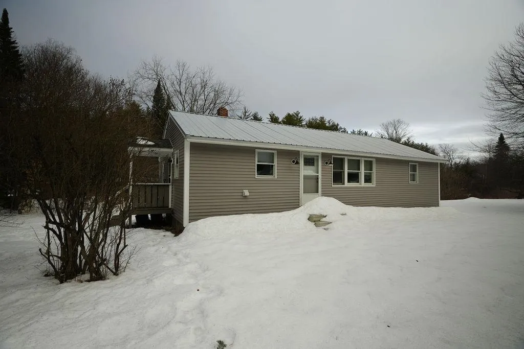 207 River Road New Boston NH 03070