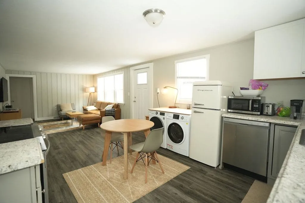 207 River Road New Boston NH 03070