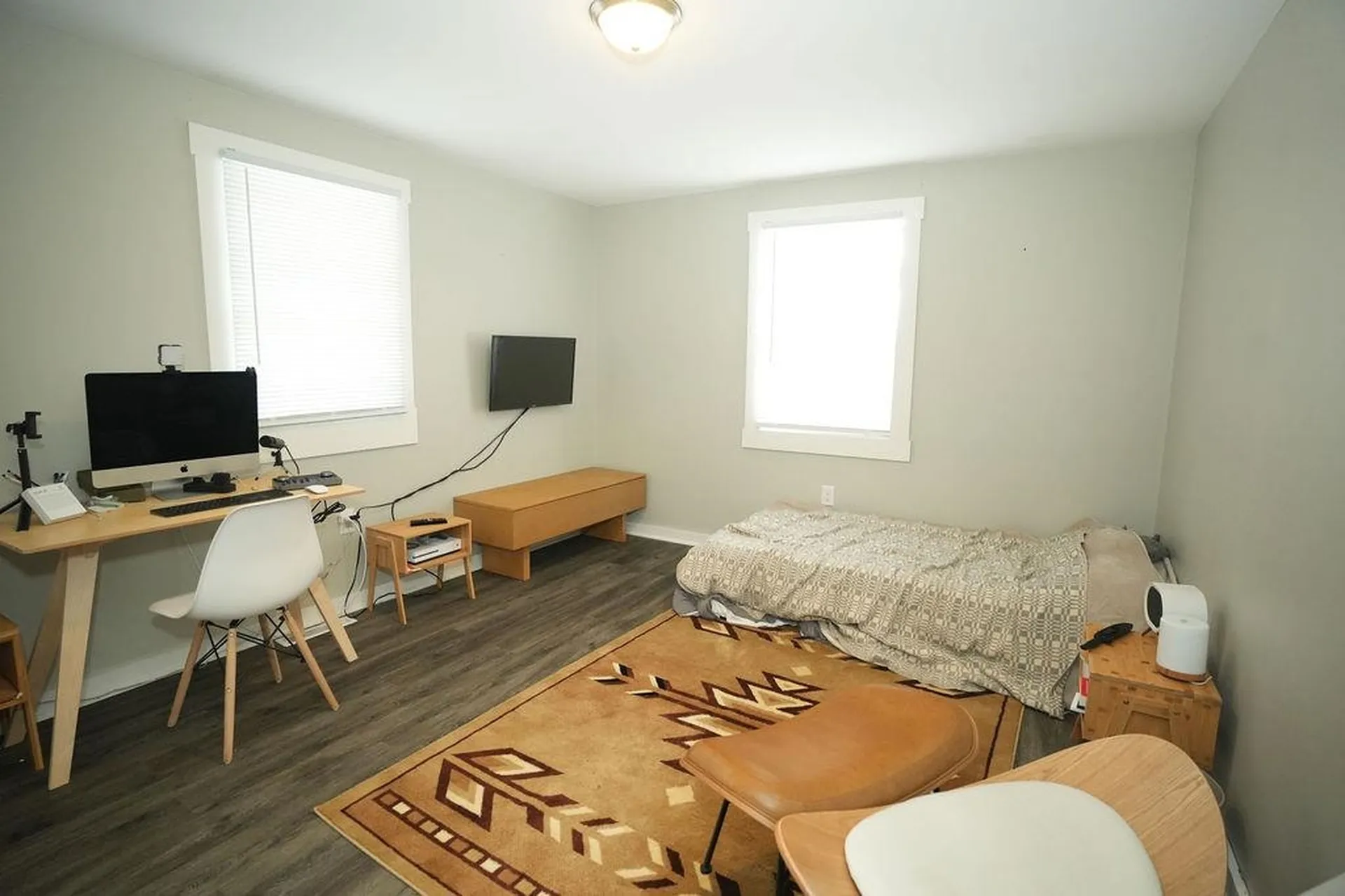207 River Road New Boston NH 03070