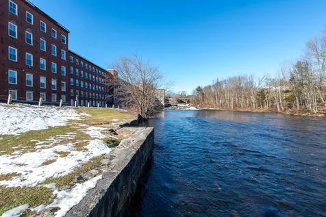 50 Pine Street Rollinsford NH 03869
