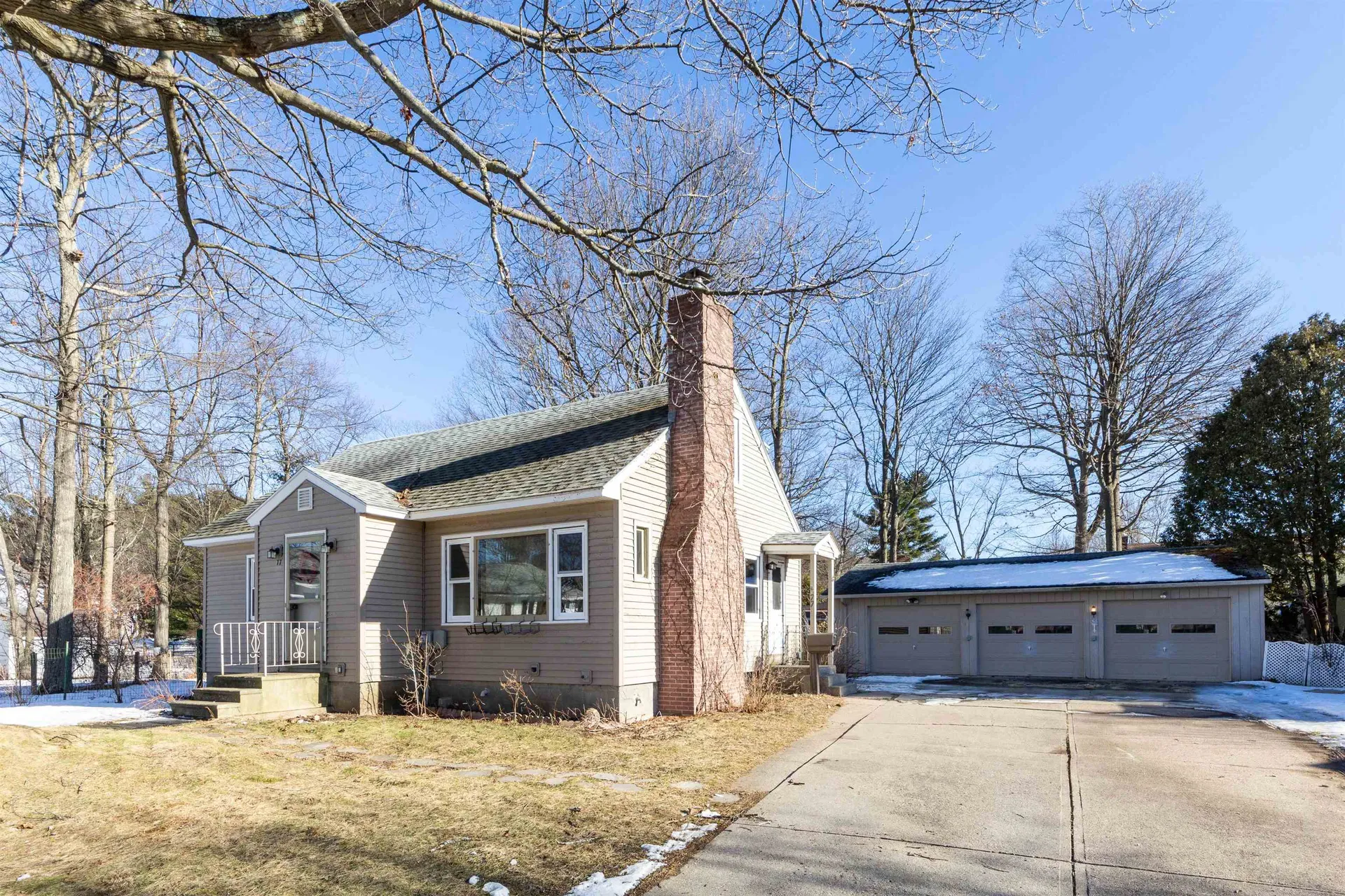 77 Arlington Court Burlington VT 05408