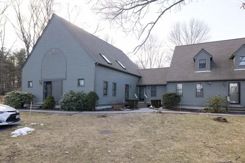 9 Montrose Drive Stratham NH 03885