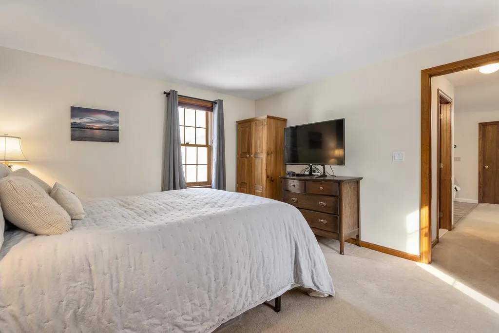 9 Montrose Drive Stratham NH 03885