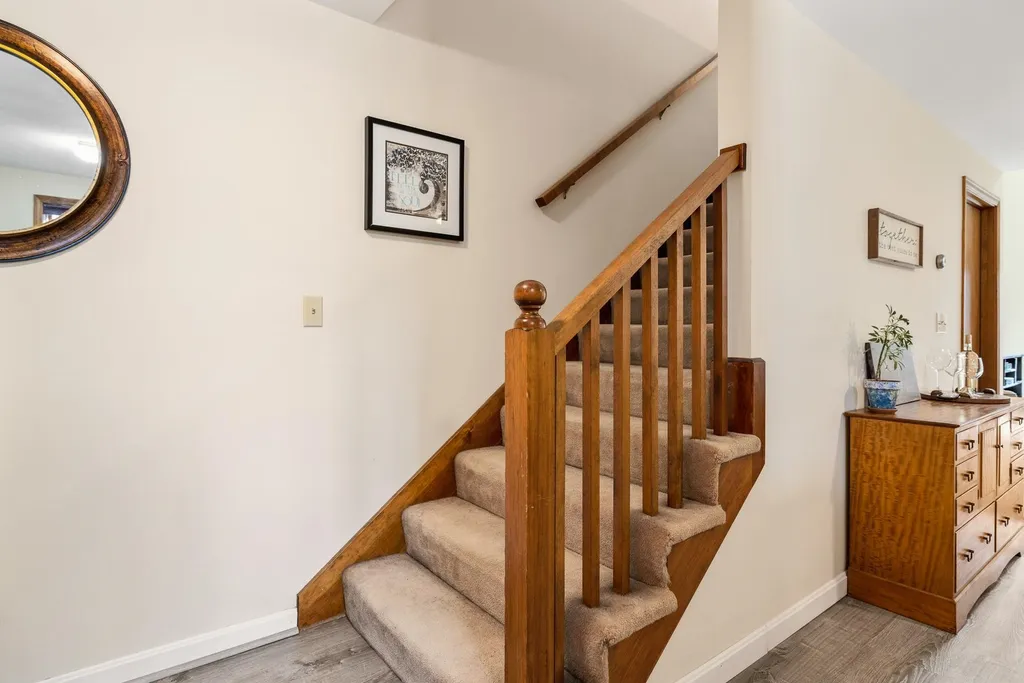 9 Montrose Drive Stratham NH 03885