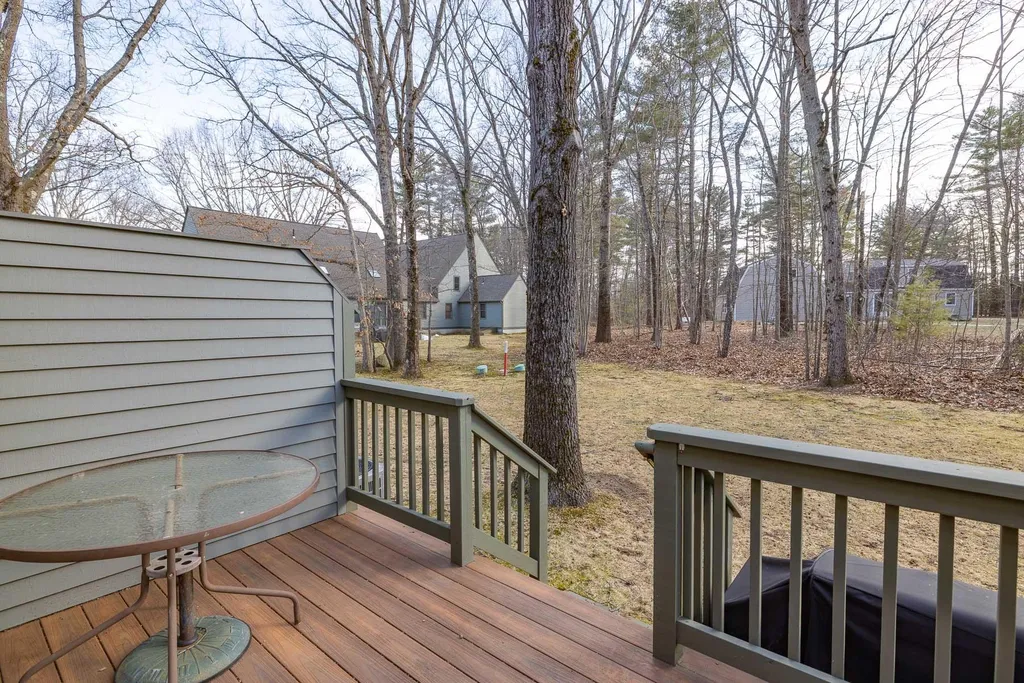 9 Montrose Drive Stratham NH 03885