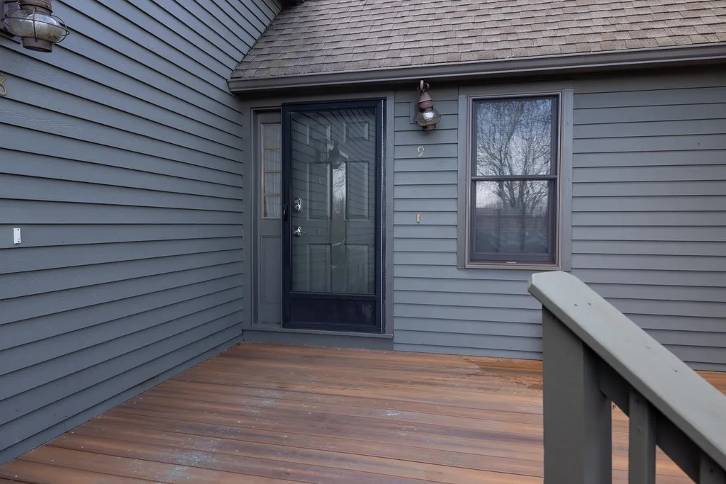 9 Montrose Drive Stratham NH 03885
