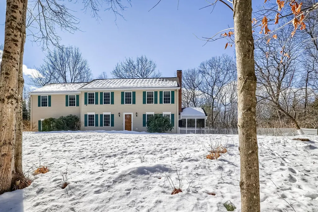 5 Arnold Drive Bow NH 03304
