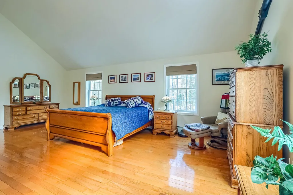 5 Arnold Drive Bow NH 03304
