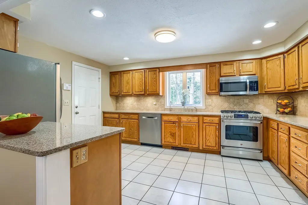 5 Arnold Drive Bow NH 03304