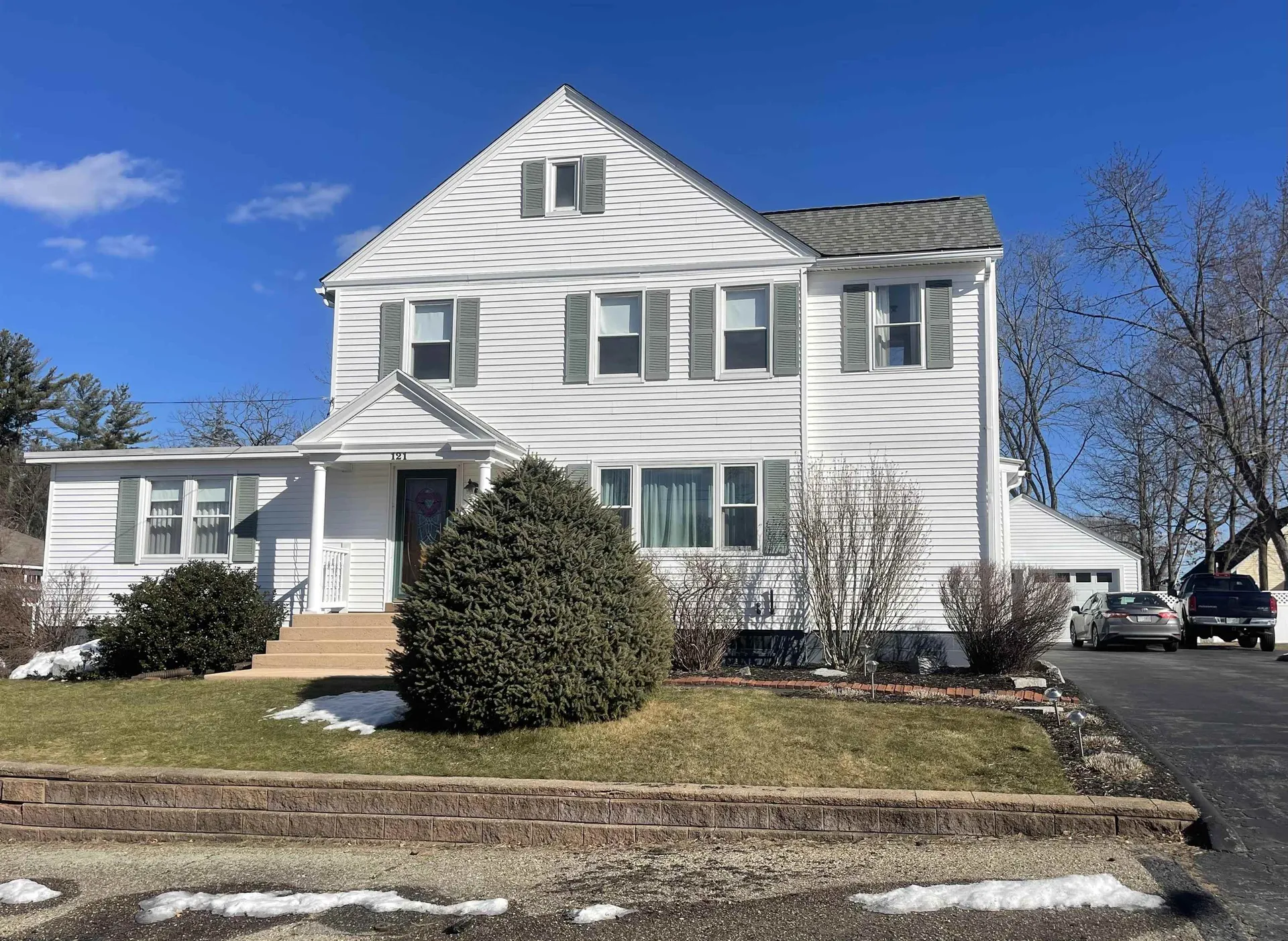 121 Forest Street Manchester NH 03102