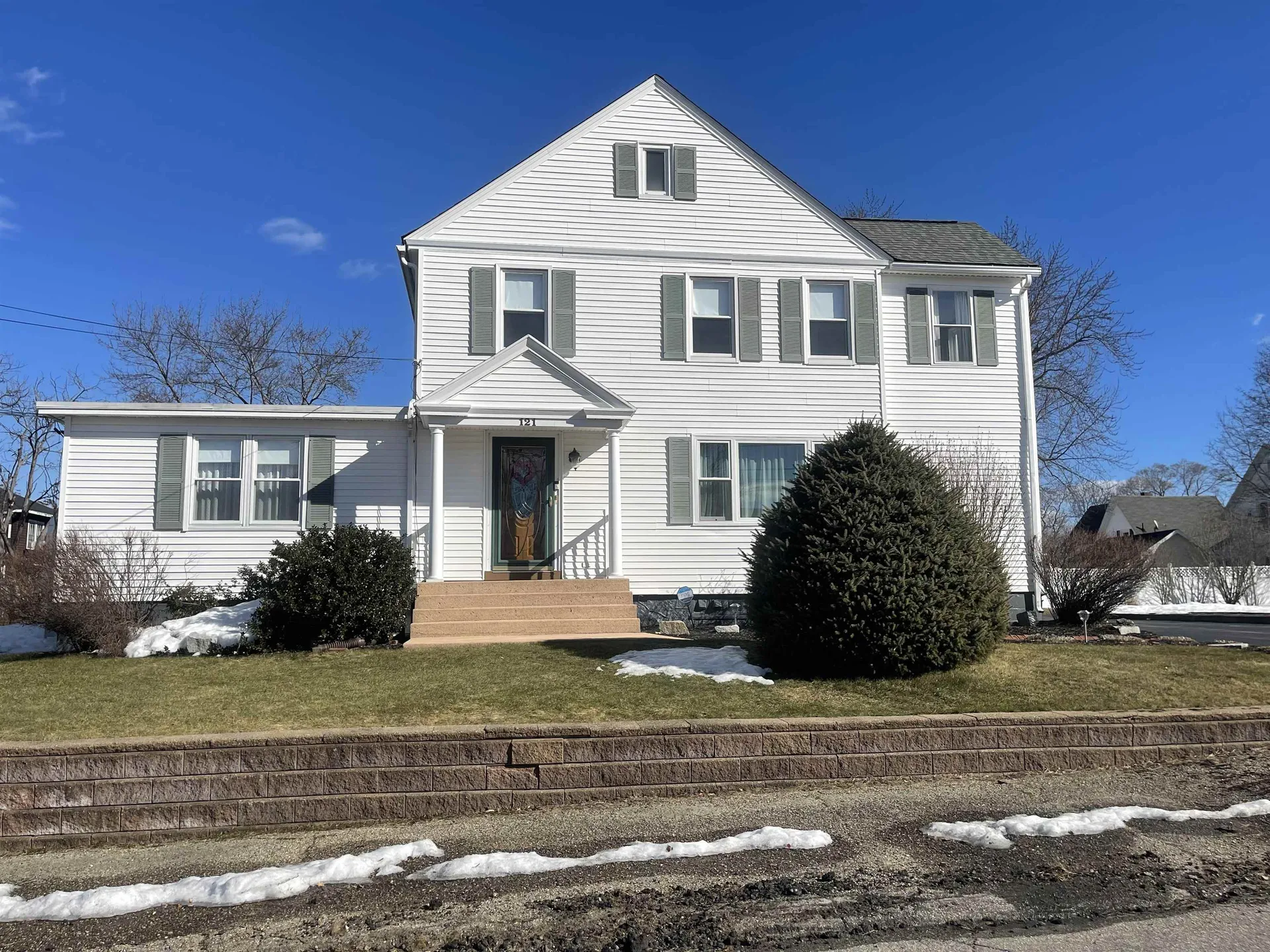 121 Forest Street Manchester NH 03102