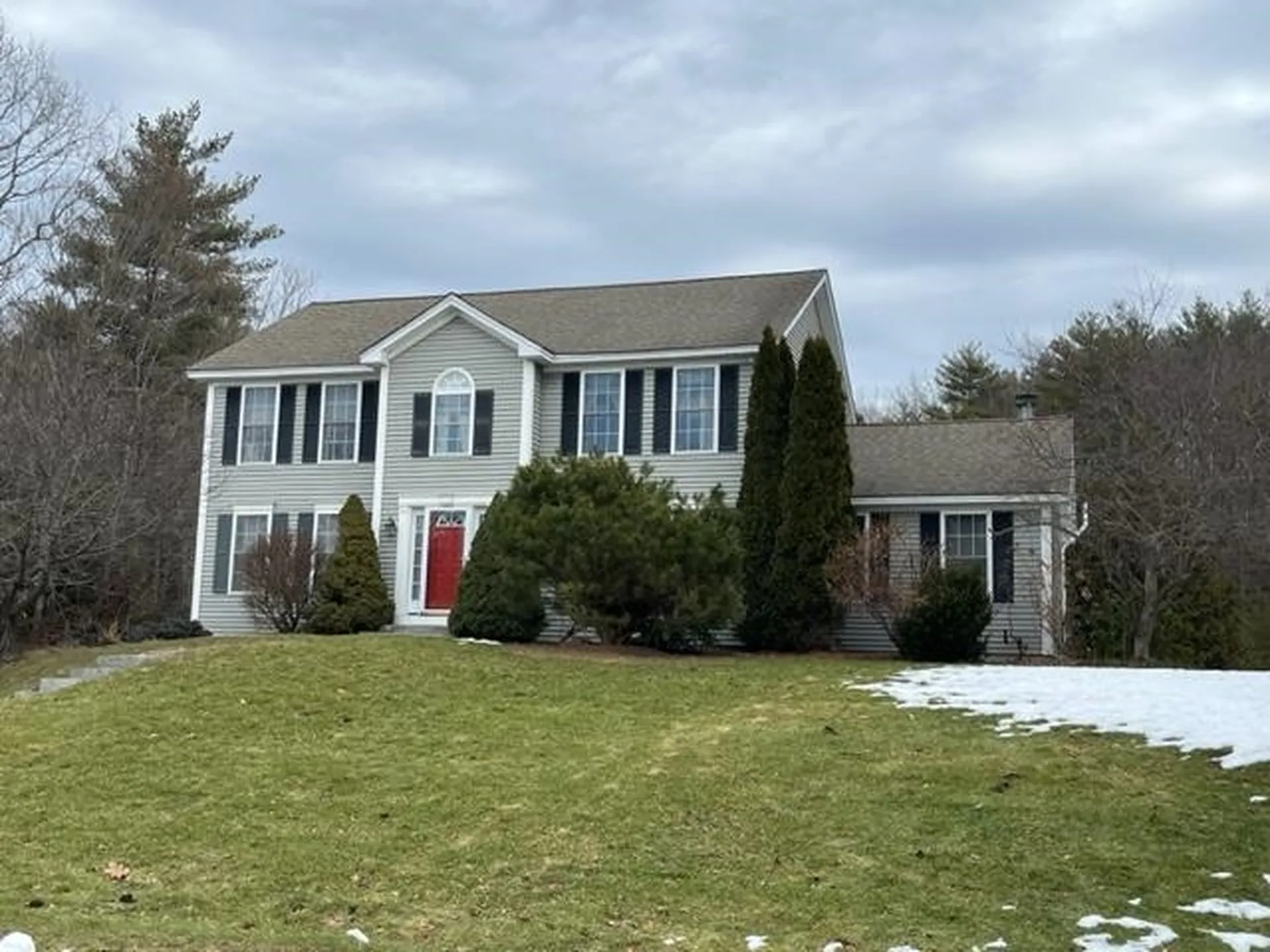 110 Forest Drive Auburn NH 03032