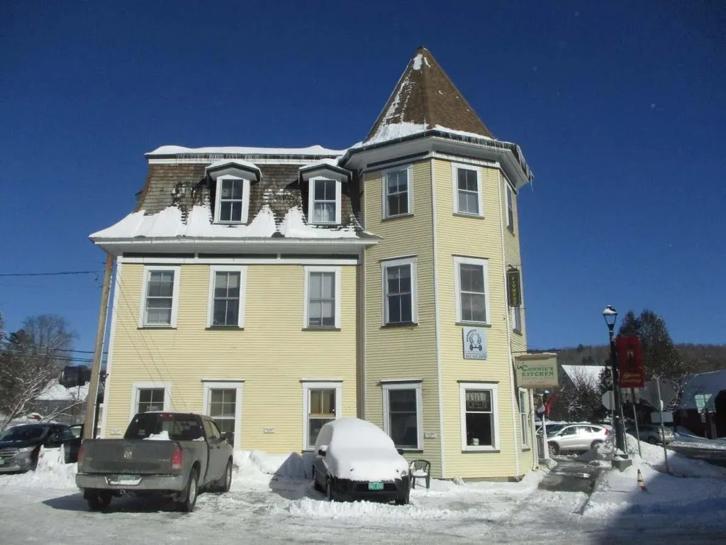4 South Main Street Hardwick VT 05843