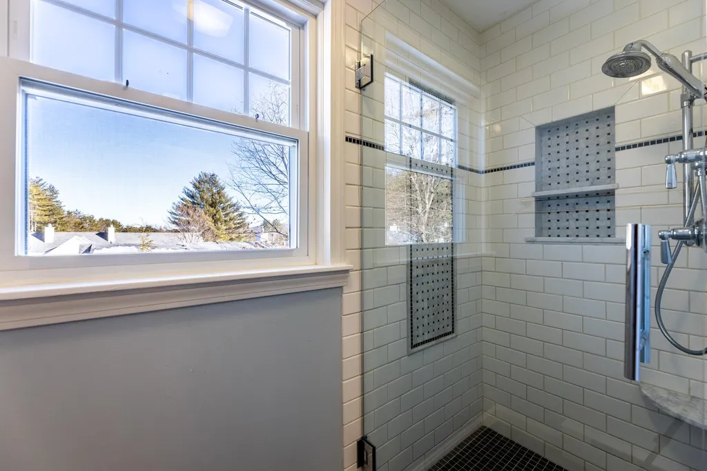 10 Oak Ridge Road Lebanon NH 03784