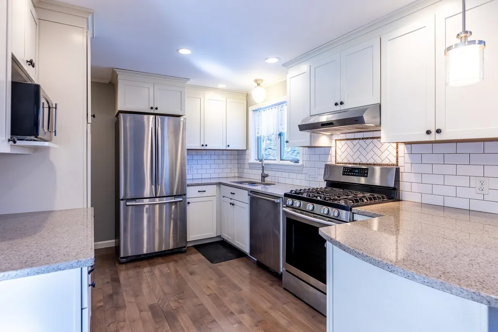 10 Oak Ridge Road Lebanon NH 03784