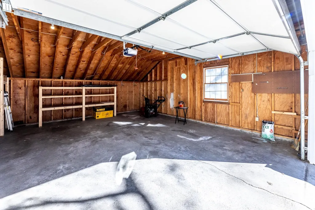 10 Oak Ridge Road Lebanon NH 03784