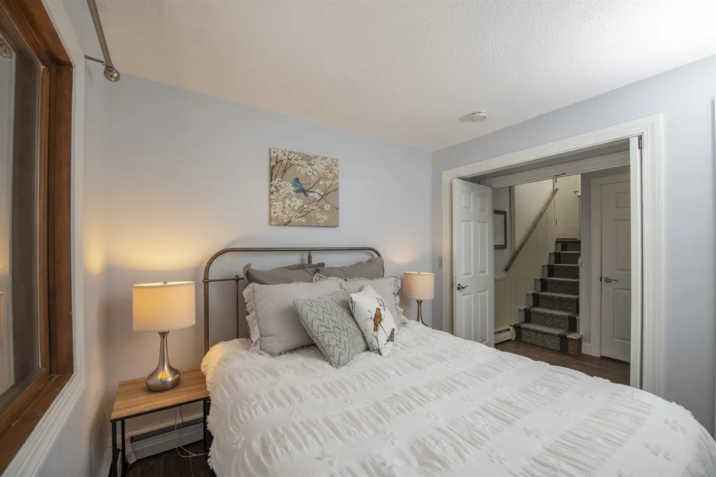 253 Old Quechee Road Hartford VT 05059