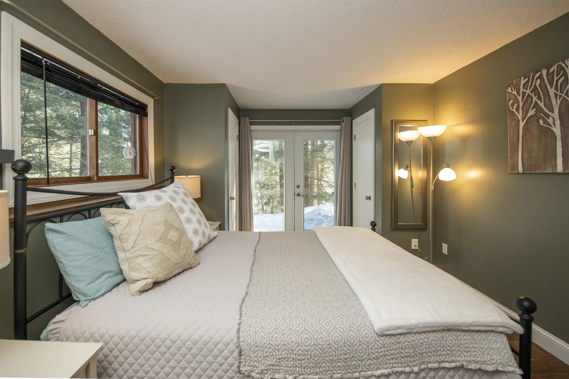 253 Old Quechee Road Hartford VT 05059