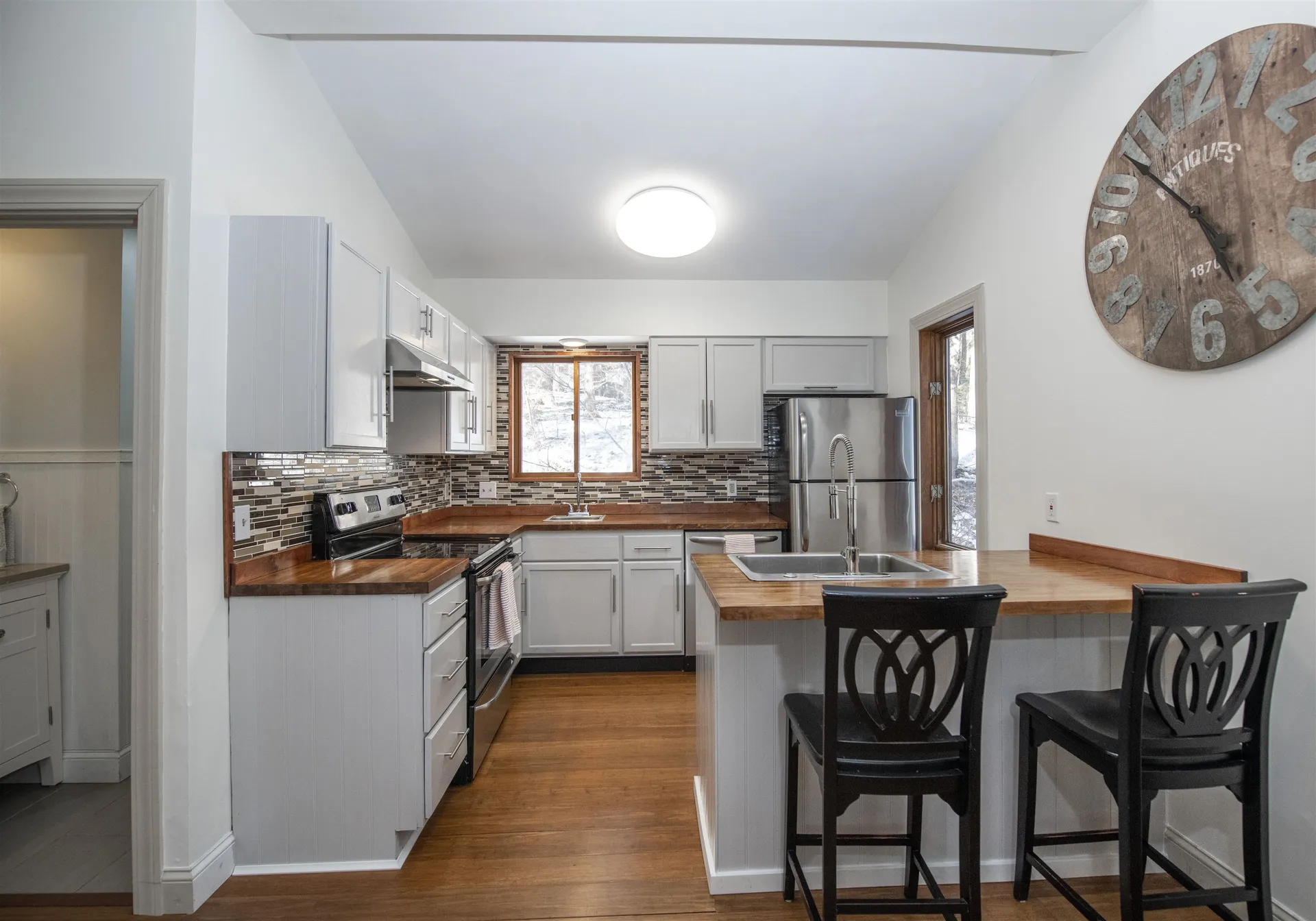 253 Old Quechee Road Hartford VT 05059
