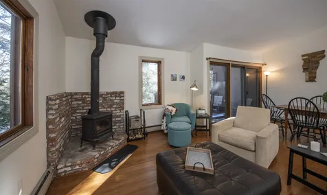253 Old Quechee Road Hartford VT 05059