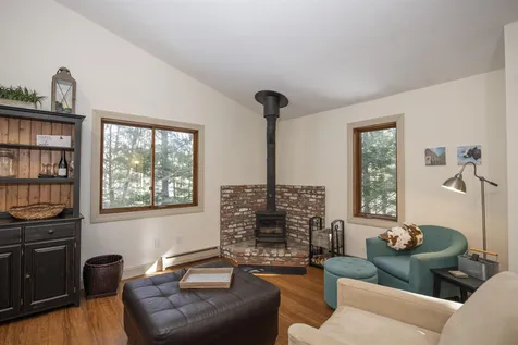 253 Old Quechee Road Hartford VT 05059