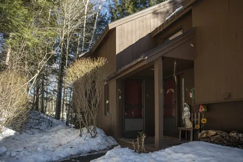 253 Old Quechee Road Hartford VT 05059