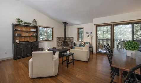 253 Old Quechee Road Hartford VT 05059