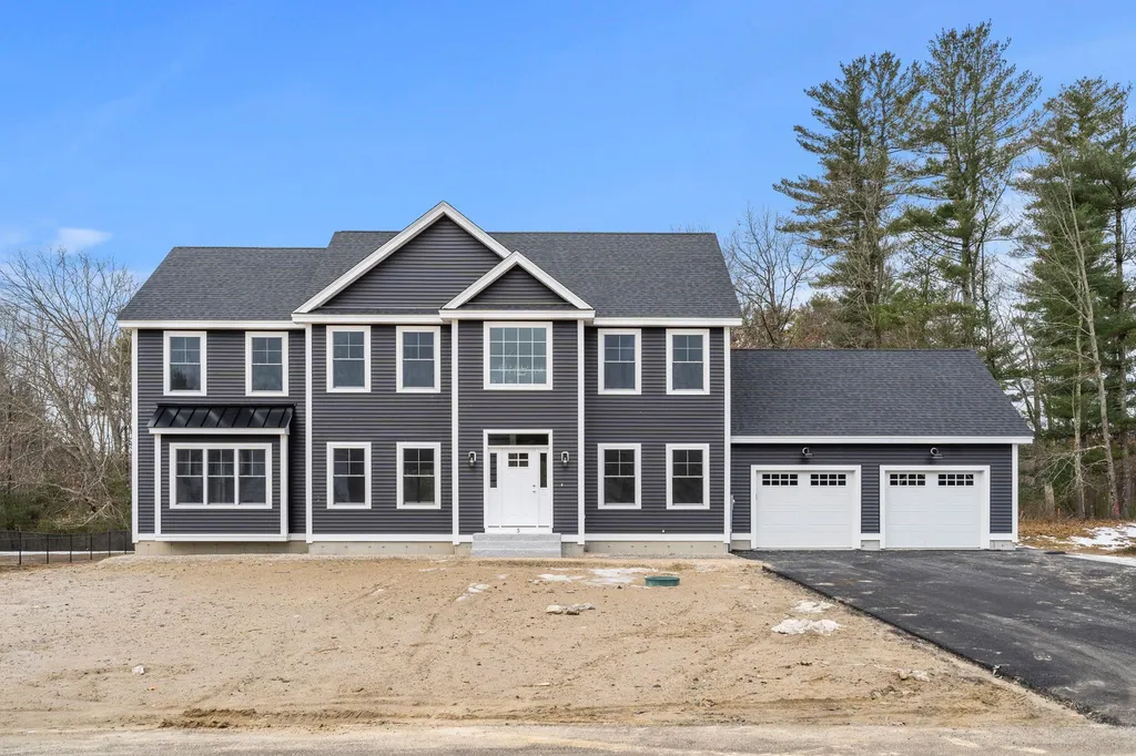 5 Lorraine Avenue Salem NH 03079