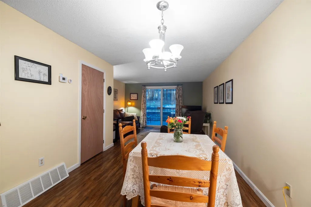 727 Fox Hollow Drive Hudson NH 03051