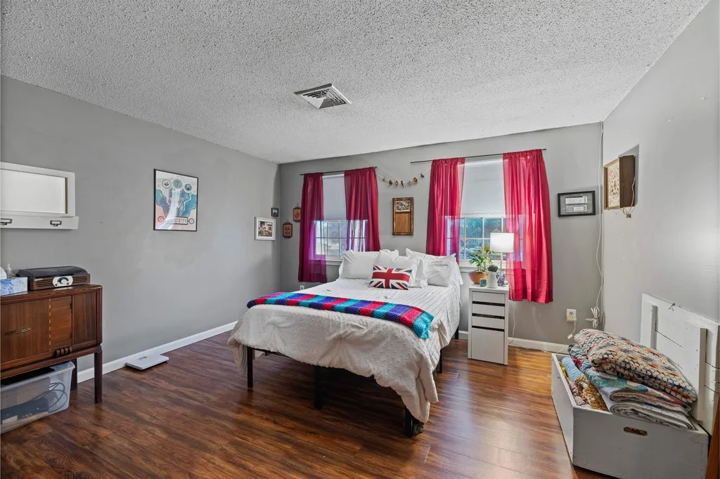 727 Fox Hollow Drive Hudson NH 03051
